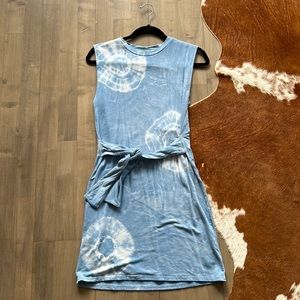 XS BB Dakota blue Tie Dye Dress with waist tie